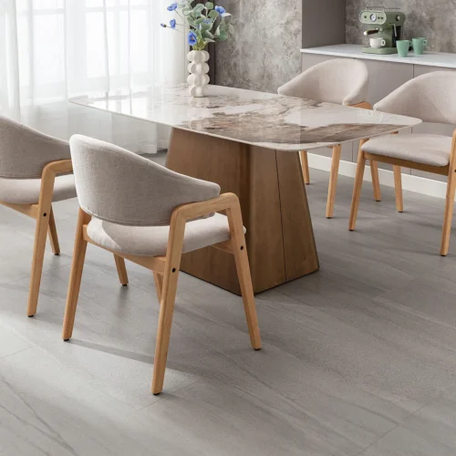 Lot de 6 chaises avec accoudoirs en tissu et bois d’hévéa – Beige et Naturel – SOLUNA